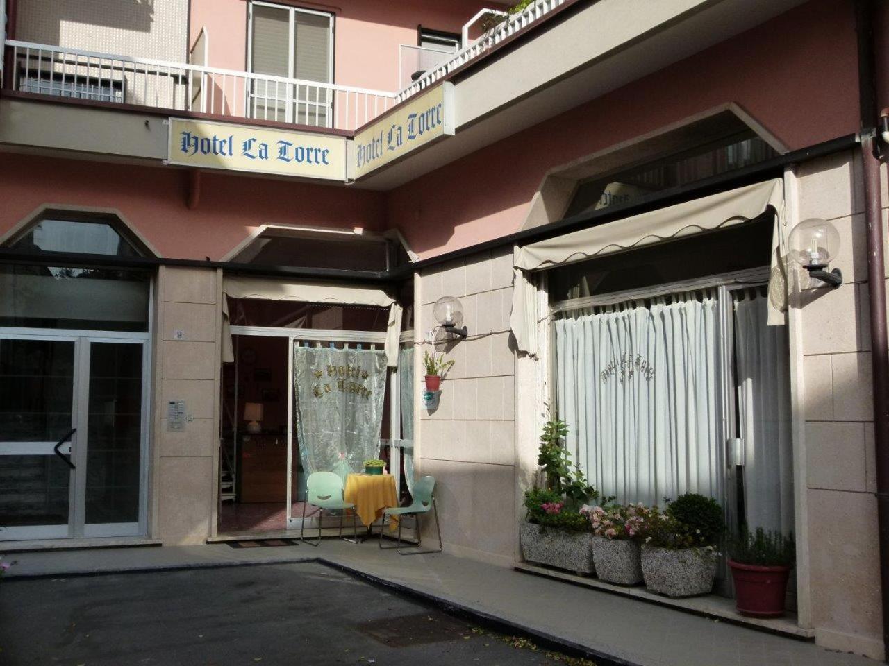 קוגולטו Hotel La Torre מראה חיצוני תמונה