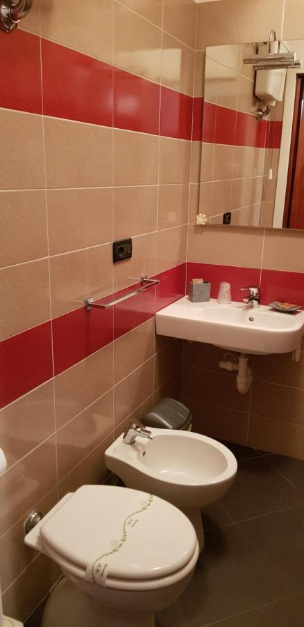 קוגולטו Hotel La Torre מראה חיצוני תמונה